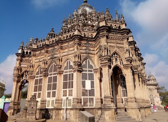 india/eastern-india/landmark/mahabat-maqbara-palace