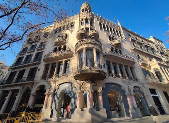 spain/barcelona/landmark/casa-mulleras