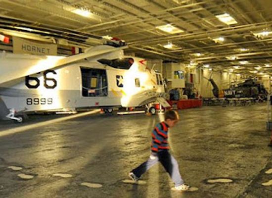 california/east-bay/landmark/uss-hornet-sea-air-and-space-museum