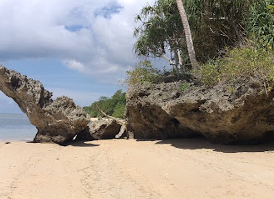 indonesia/maluku-islands/landmark/rozengain-island