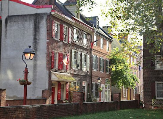 pennsylvania/susquehanna-valley/landmark/elfreth-s-alley-museum