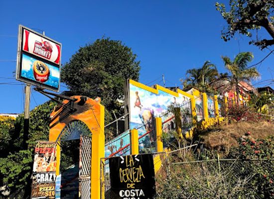 costa-rica/tamarindo/landmark/crazy-monkey-bar