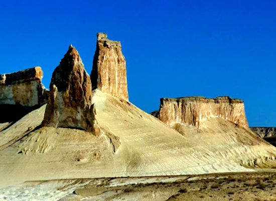 kazakhstan/mangystau-peninsula/landmark/urochishche-bozzhyra