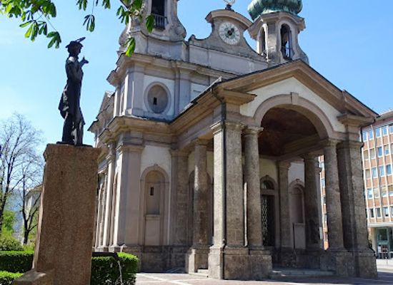 austria/innsbruck/landmark/josefbrunnen