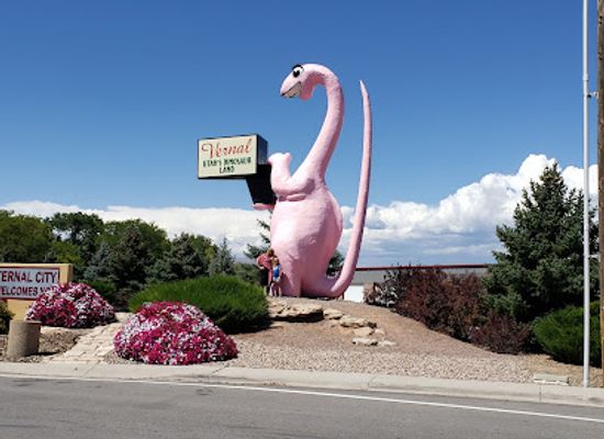 utah/vernal/landmark/dinah
