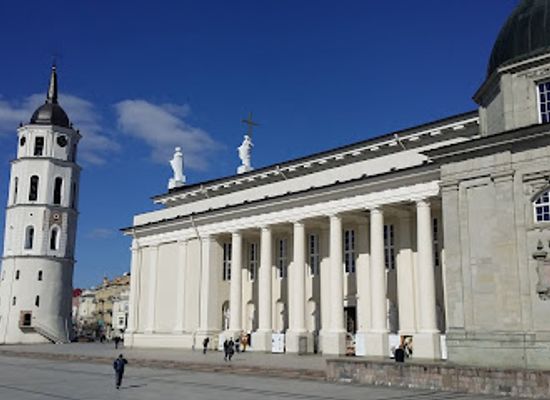 lithuania/vilnius/old-town/landmark/monument-to-grand-duke-gediminas
