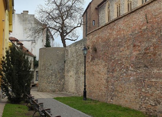 hungary/sopron-region/landmark/varfalsetany
