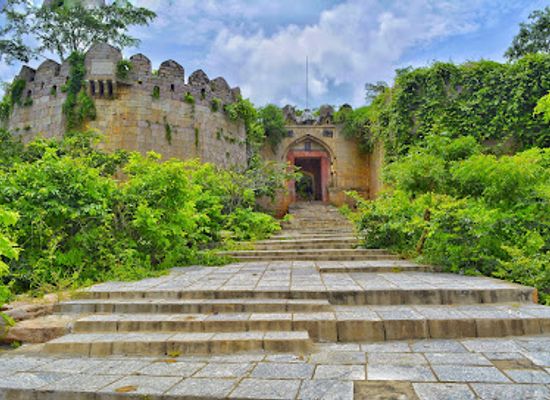 india/telangana/landmark/medak-fort