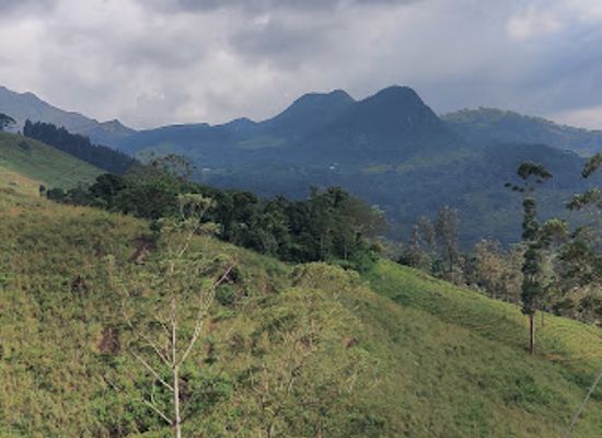 sri-lanka/knuckles-mountain-range/landmark/gomara-fortress-360
