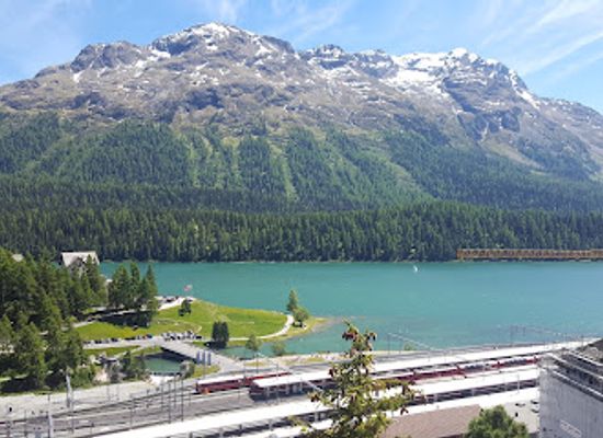 switzerland/st-moritz/landmark/st-moritz-tourist-information-dorf