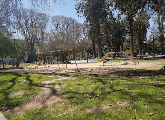 argentina/mendoza/landmark/plaza-chile