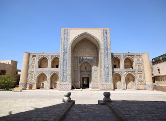 uzbekistan/bukhara/landmark/abdulaziz-khan-madrassah