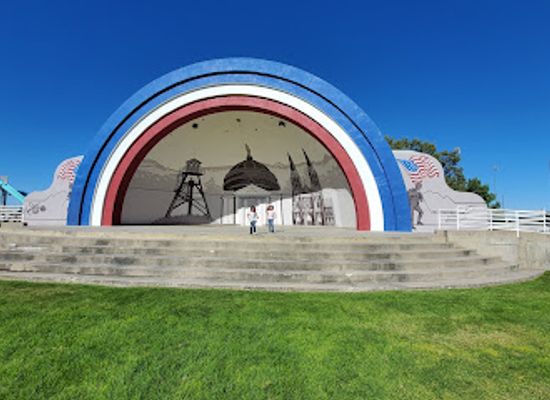 montana/the-little-belt-mountains/landmark/memorial-park