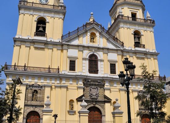 peru/lima/landmark/archdiocesan-shrine-of-the-heart-of-jesus-san-pedro