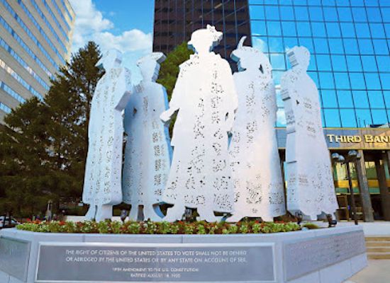 kentucky/bluegrass-region/landmark/stand-kentucky-suffragist-monument