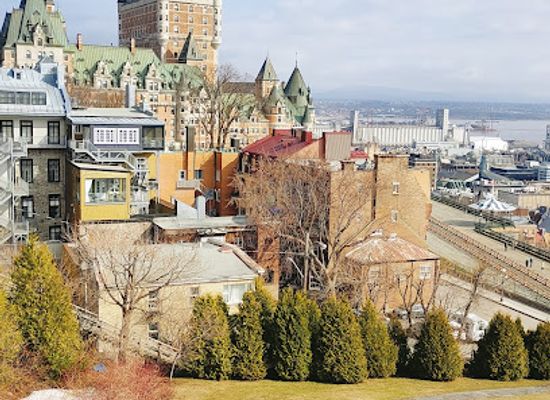 canada/quebec-city/old-quebec/landmark/terrasse-saint-denis