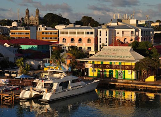 antigua-and-barbuda/st-john-s/landmark/habour-view-bar-and-cafe