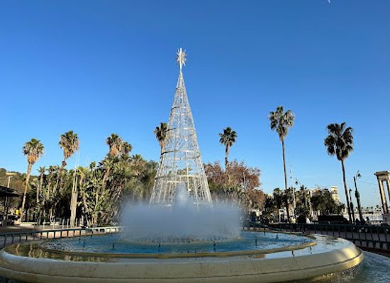 spain/malaga/landmark/fuente-plaza-de-la-marina