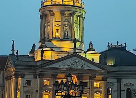 germany/brandenburg/landmark/gendarmenmarkt