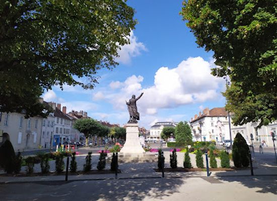 france/franche-comte/landmark/statue-de-rouget-de-lisle
