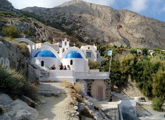 greece/santorini/kamari/landmark/kamari-beach