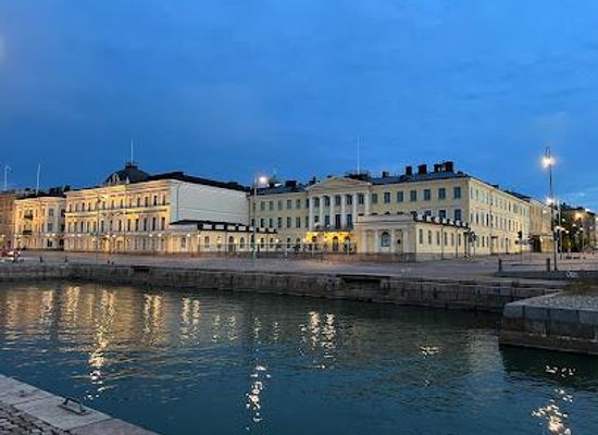 finland/espoo/landmark/presidential-palace