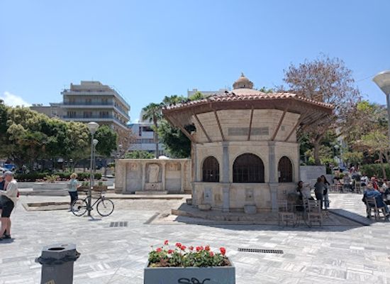 greece/heraklion/landmark/bembo-fountain