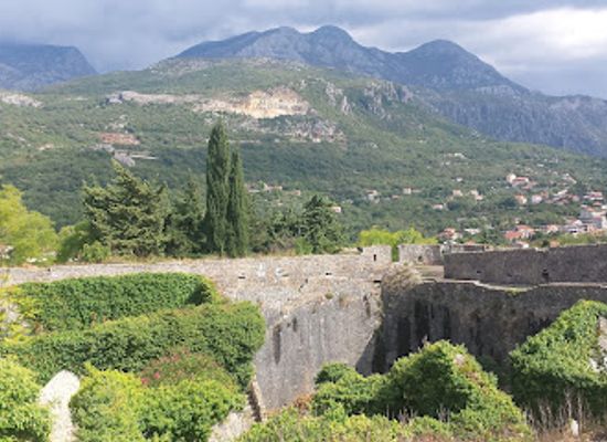 montenegro/brda/landmark/spanish-fortress
