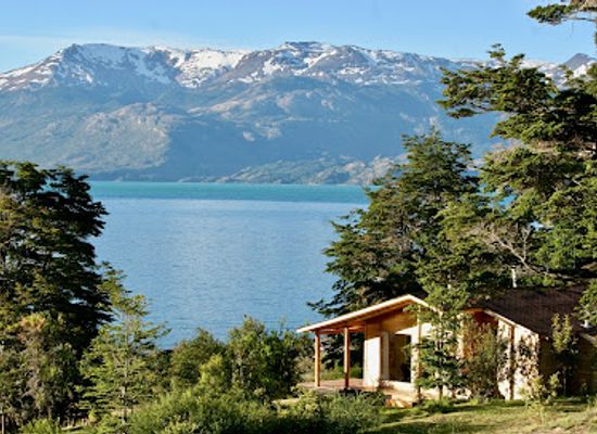 chile/aysen-region/landmark/lodge-y-restaurante-el-mirador-de-guadal