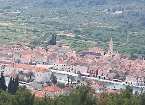 croatia/hvar-island/landmark/white-cross-glavica-hill