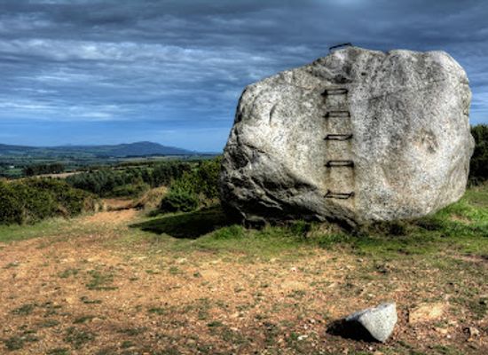 ireland/county-wicklow/landmark/the-mottee-stone
