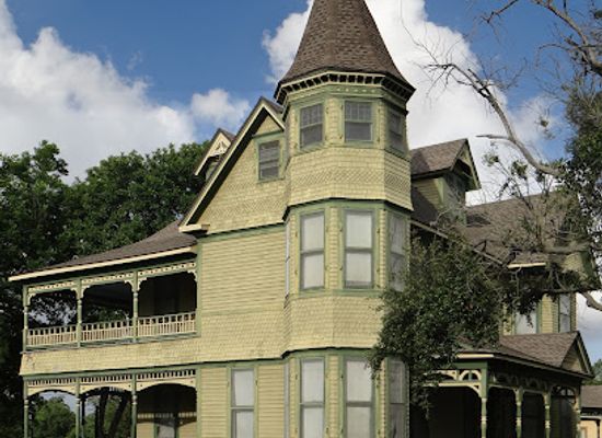 texas/gulf-coast/landmark/davison-home-at-heritage-square-park