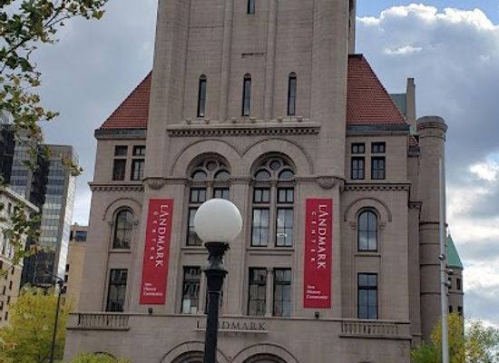 minnesota/saint-paul/cathedral-hill/landmark/landmark-center