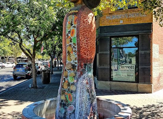 california/turlock/landmark/calafia-statue