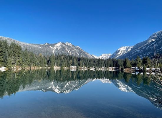 washington/snoqualmie-pass/landmark/gold-creek-pond-picnic-ground