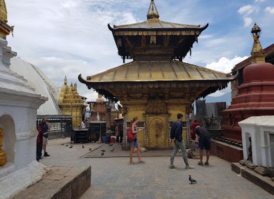nepal/kathmandu/swayambhunath/landmark/bhagwan-pau