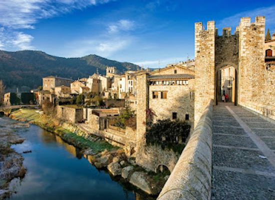 spain/pyrenees-mountains/landmark/pyrenees