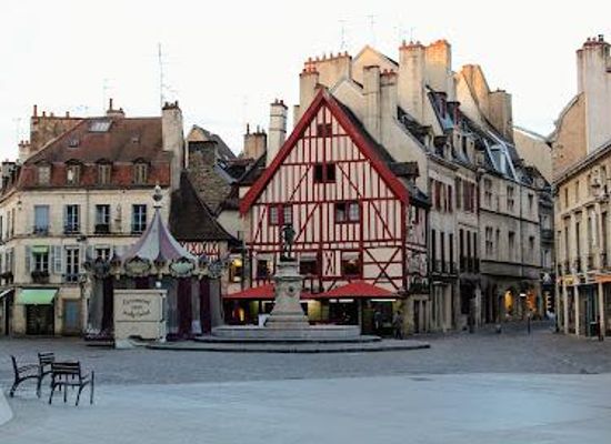 france/dijon/landmark/pl-francois-rude