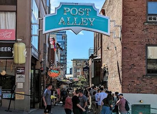 washington/redmond/landmark/post-alley