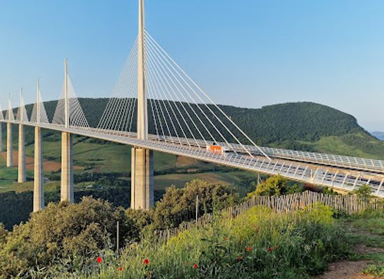 france/languedoc/landmark/viaduc-de-millau