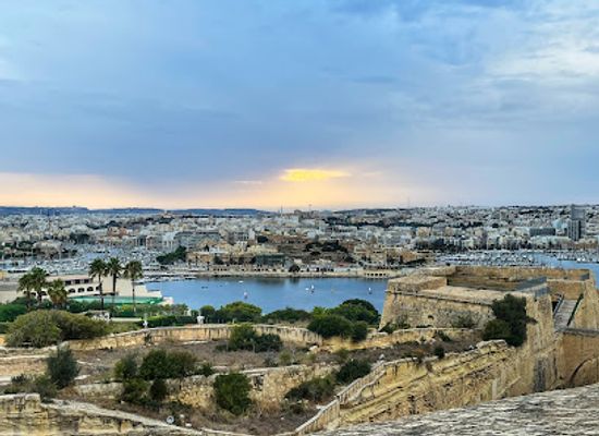 malta/southern-harbour/landmark/lookout-point