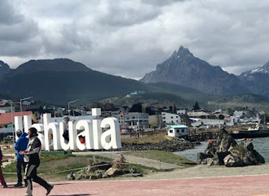 argentina/tierra-del-fuego/landmark/cartel-ushuaia