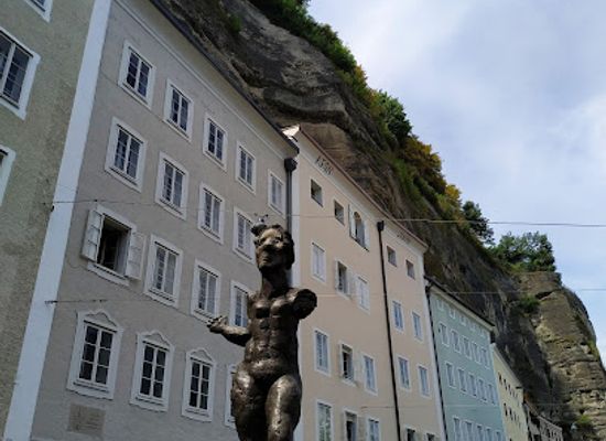 austria/salzburg/landmark/ursulinenplatz