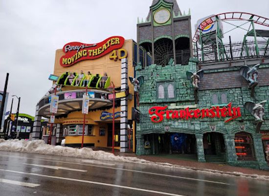 canada/niagara-falls/clifton-hill/landmark/clifton-hill-niagara-falls-bia