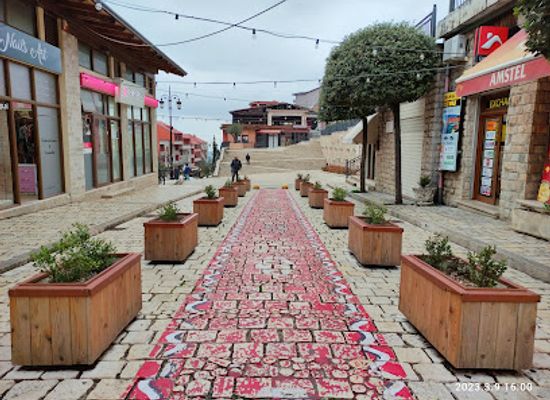 albania/kruja/landmark/skanderbeg-square