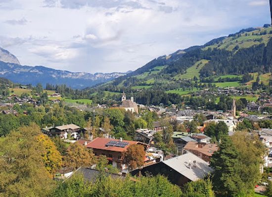austria/kitzbuhel/landmark/bergbahn-ag-kitzbuhel-kitzski