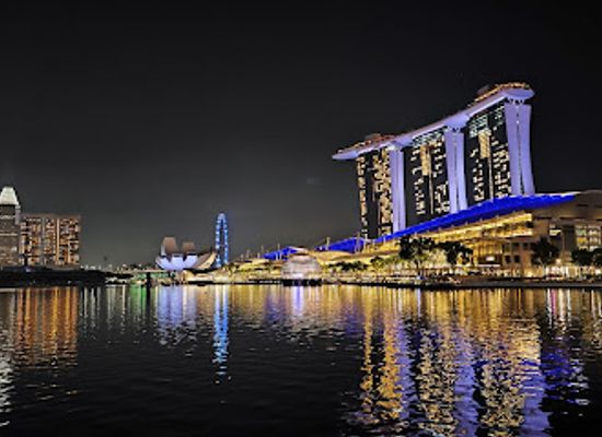 singapore/marina-bay/landmark/the-lawn-marina-bay