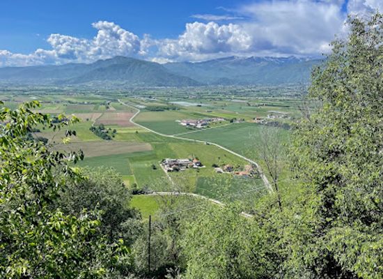 italy/roero/landmark/parco-naturale-della-rocca-di-cavour