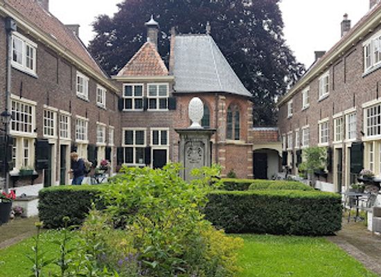netherlands/leiden/landmark/museum-sint-anna-aalmoeshuis