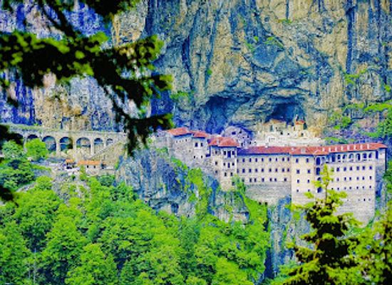 turkiye/trabzon/landmark/trabzon-square-park